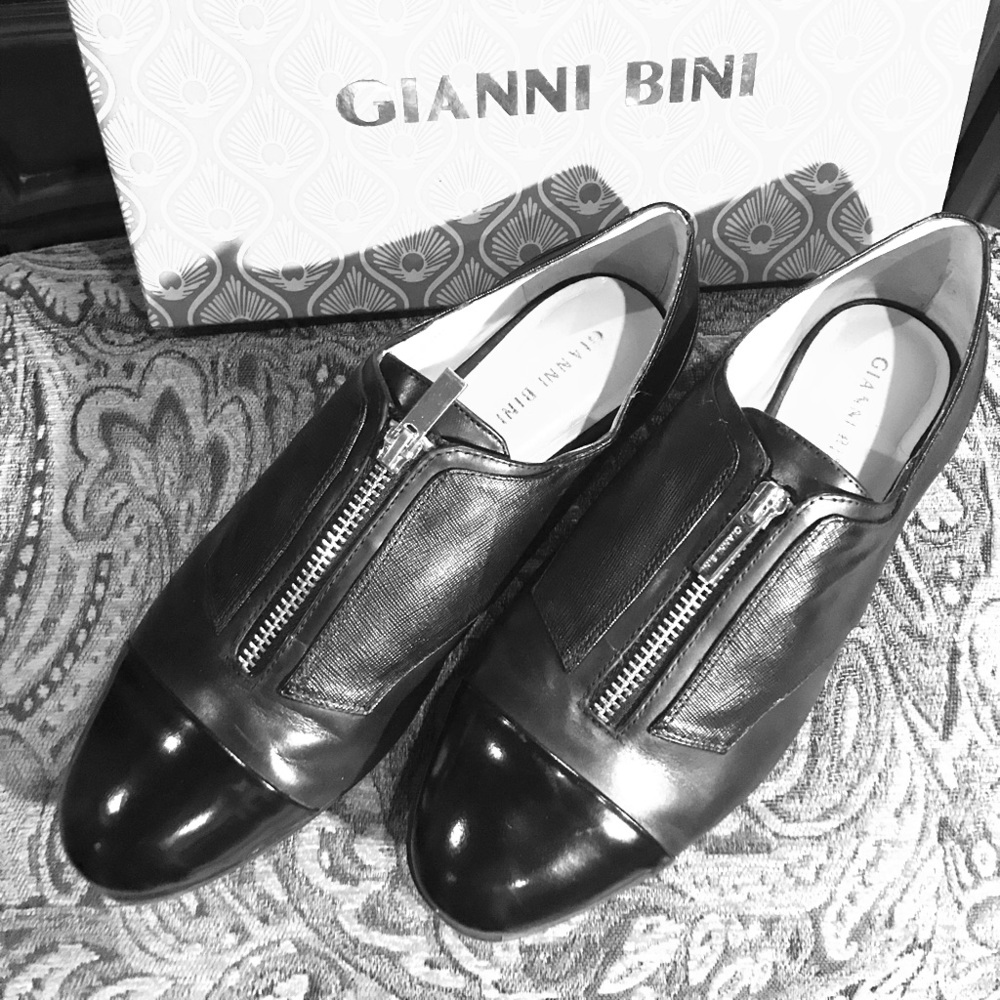 Ladies shoes